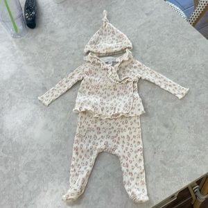 Rachel Zoe 3 piece pink leopard set. Matching hat. 0-3 months. Adorable!